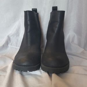 Dirty Laundry Boots, Size 8M, Black